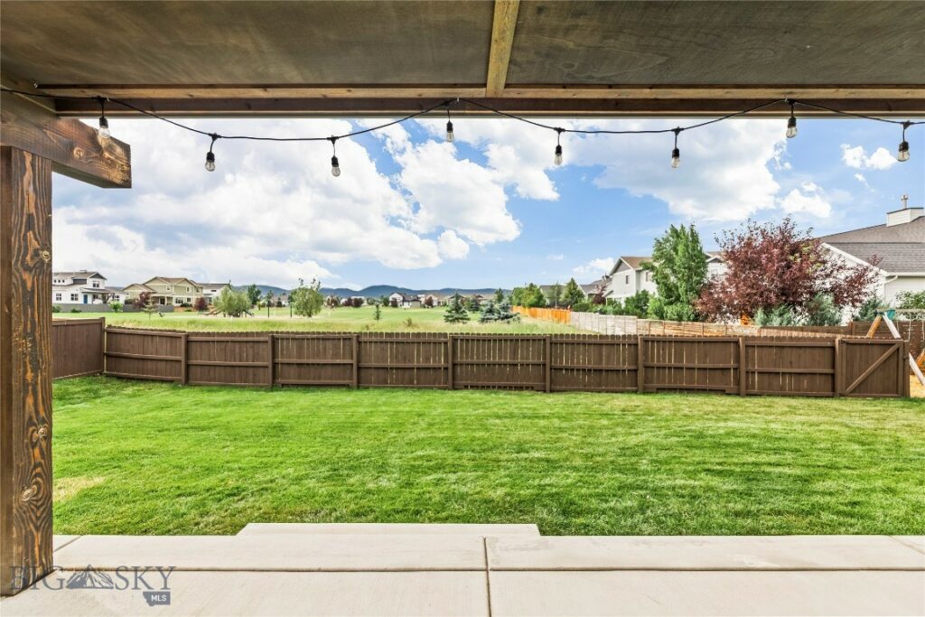 215 Snowy Owl Trail