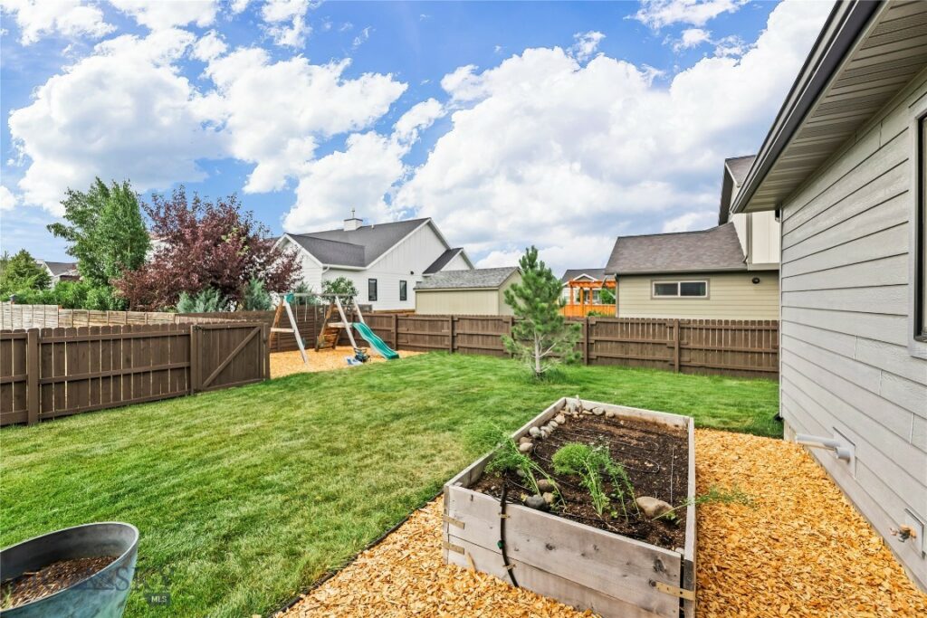 215 Snowy Owl Trail