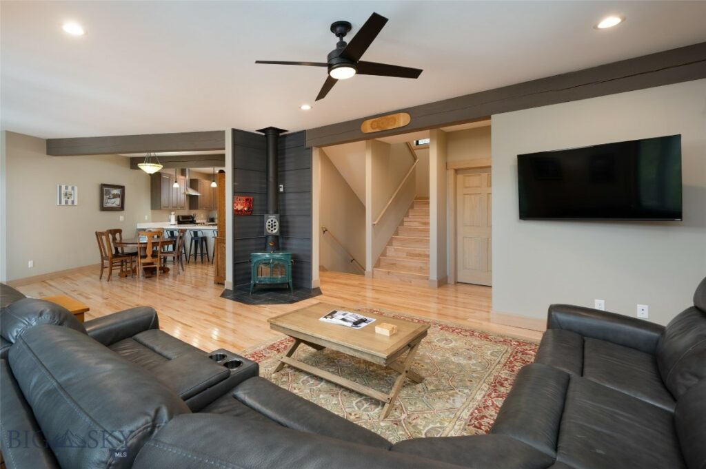 215 Wedeln Drive