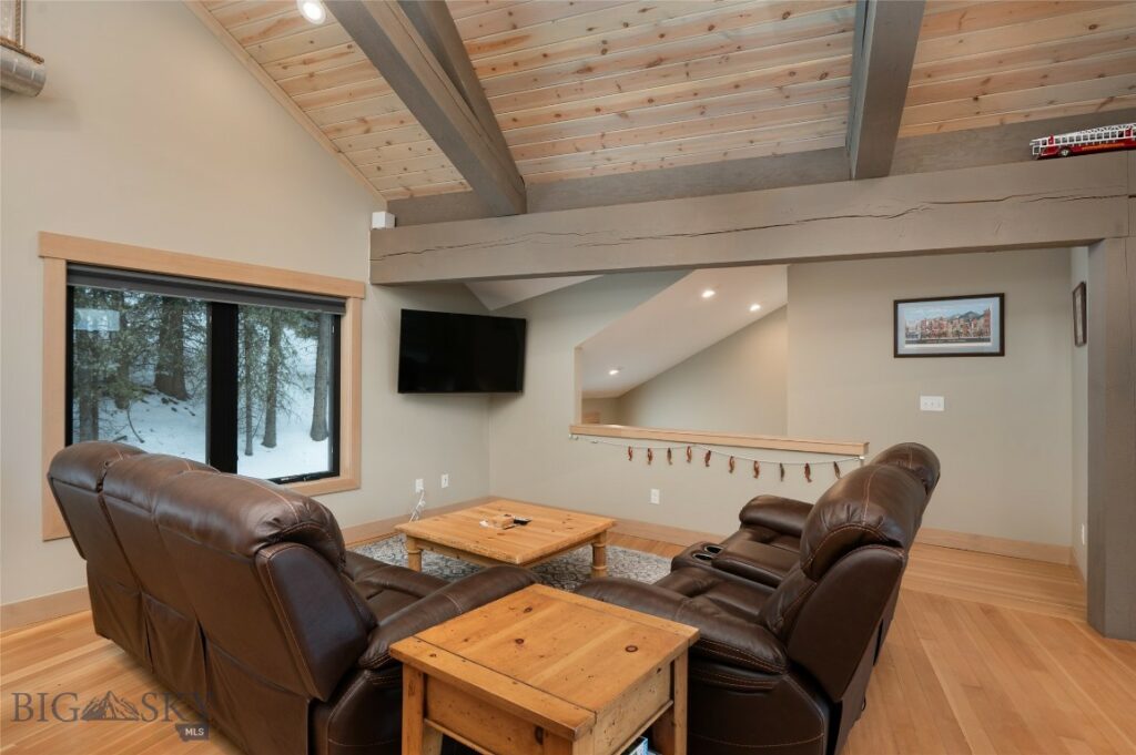 215 Wedeln Drive