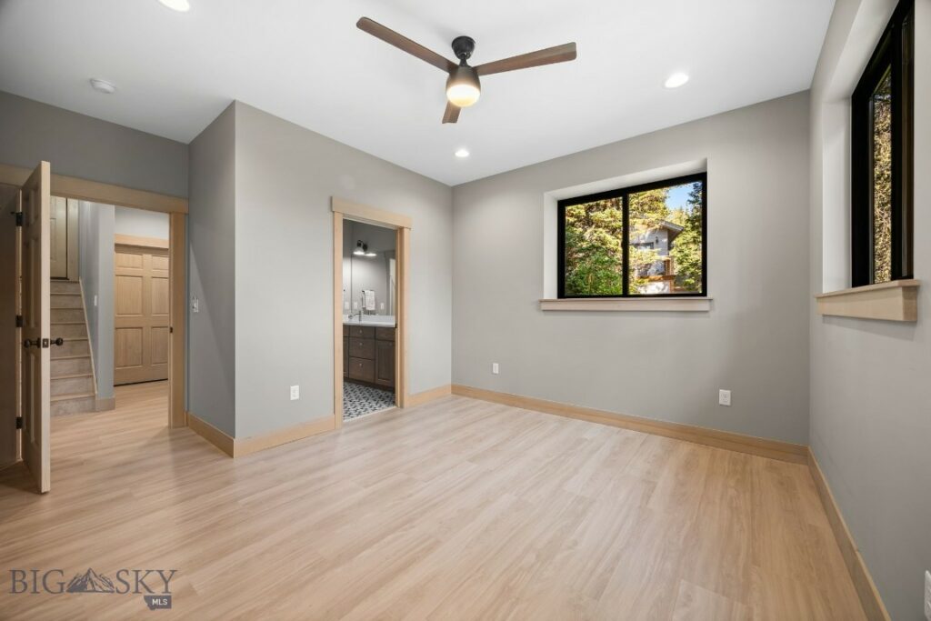215 Wedeln Drive