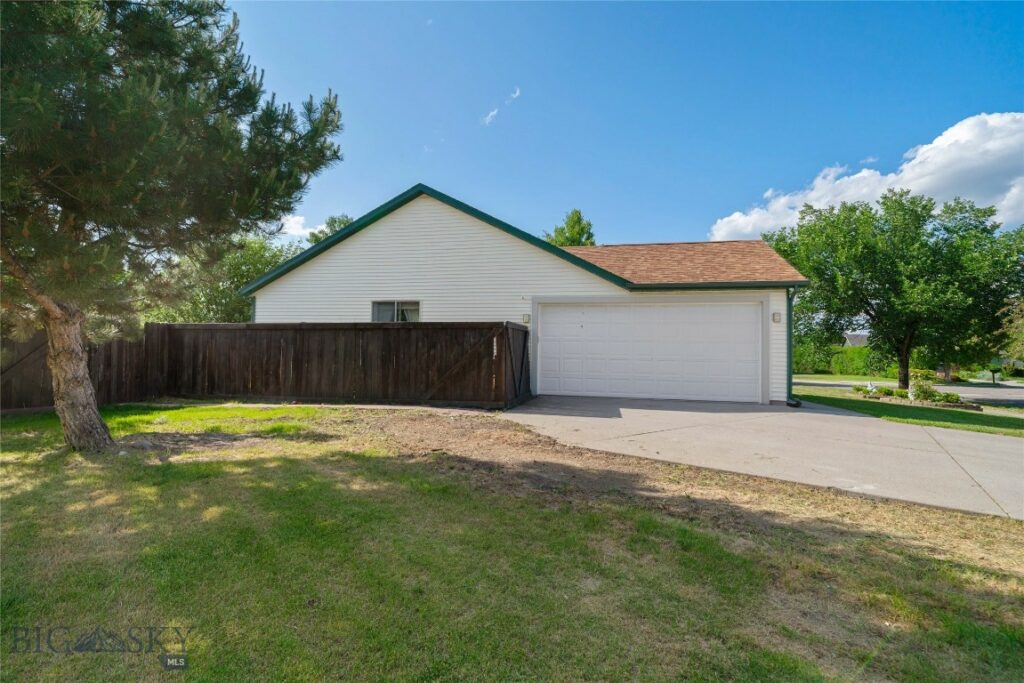 217 Lillian Way