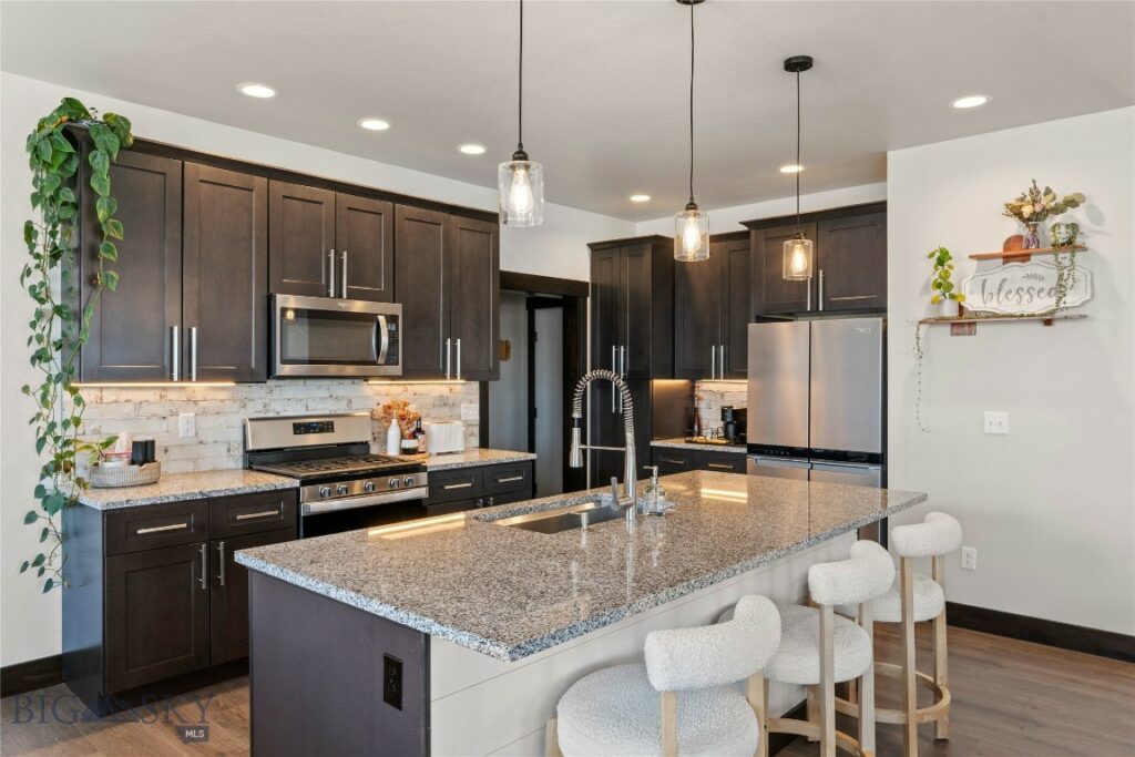 22 Battle Peak Court