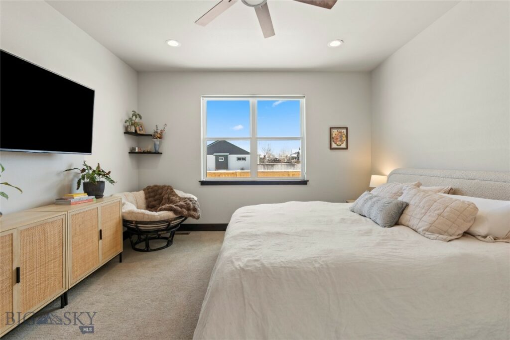 22 Battle Peak Court