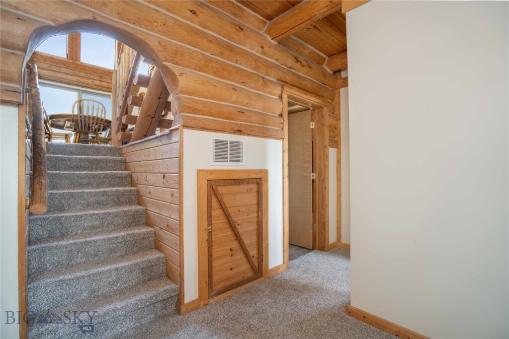 220 Cayuse Trail