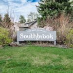 2200 W Dickerson