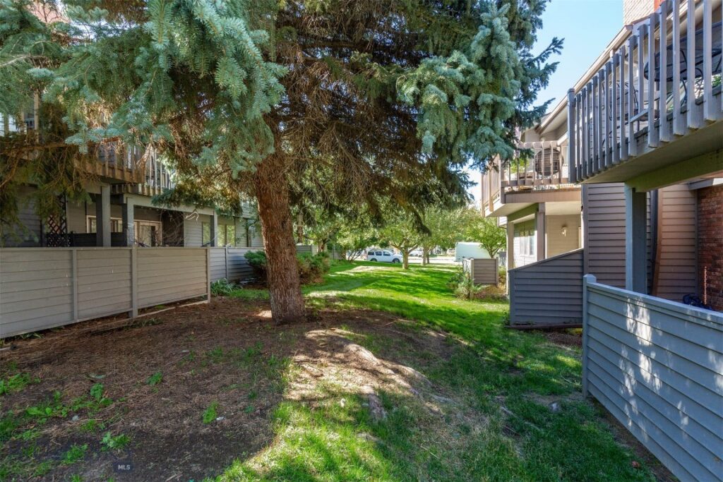 2200 W Dickerson Street