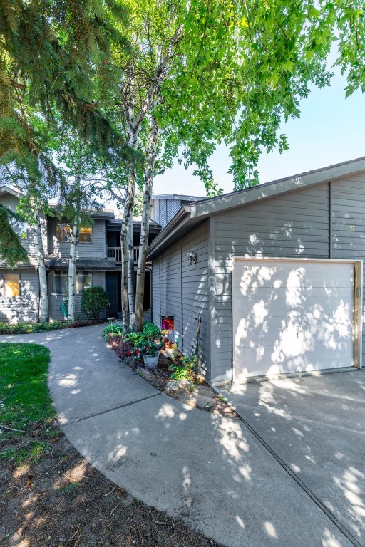 2200 W Dickerson Street