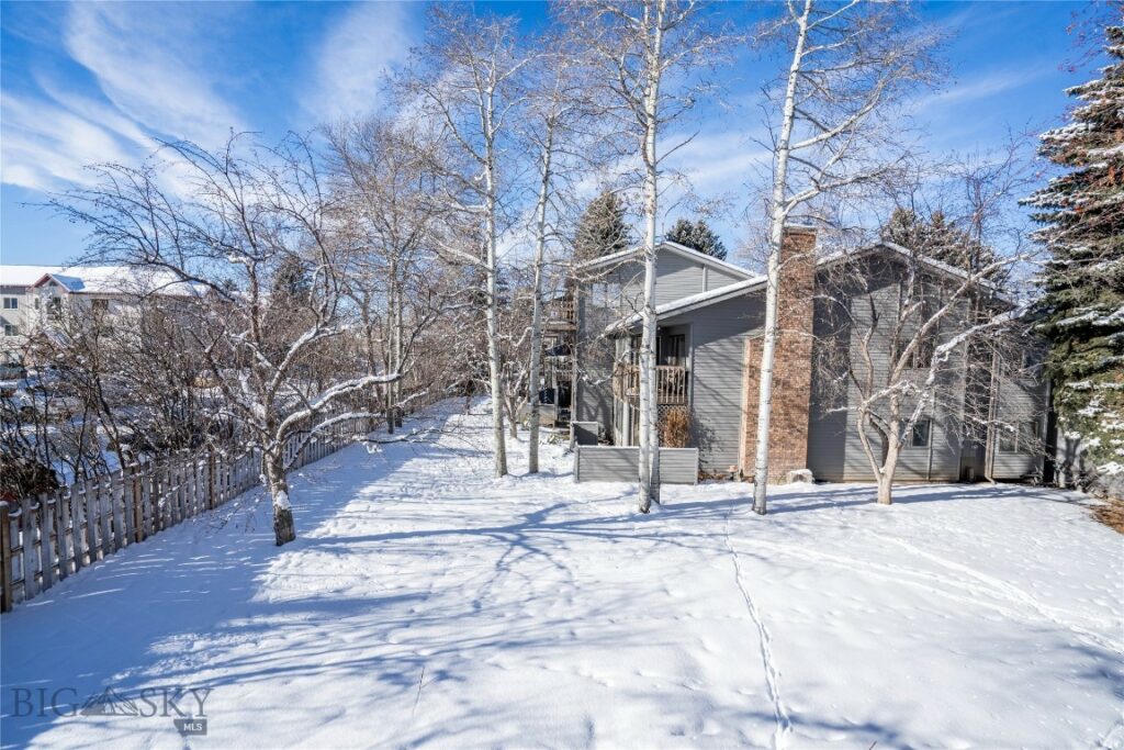 2200 W Dickerson