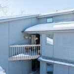 2200 W Dickerson