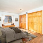 2200 W Dickerson