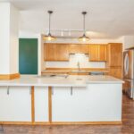 2200 W Dickerson