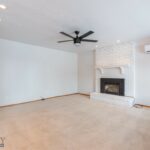 2200 W Dickerson
