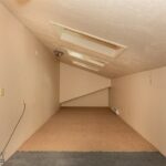 2200 W Dickerson