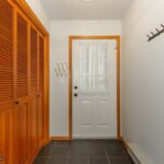 2200 W Dickerson