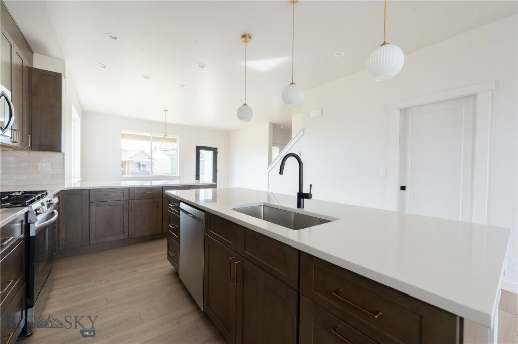 2210 Oriole Drive