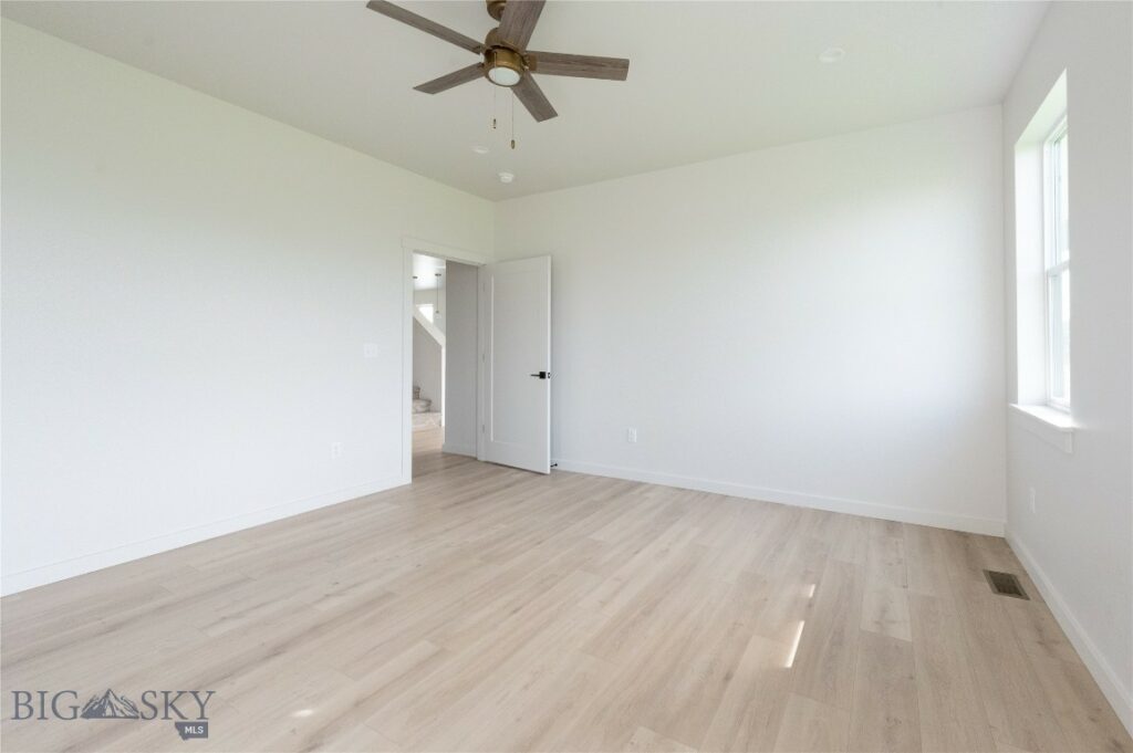 2210 Oriole Drive