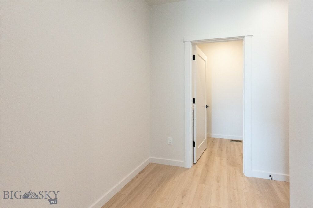 2210 Oriole Drive