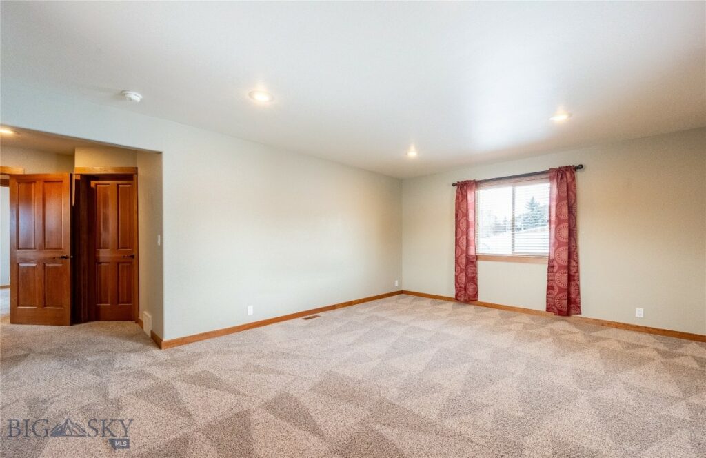 2212 Sourdough Road