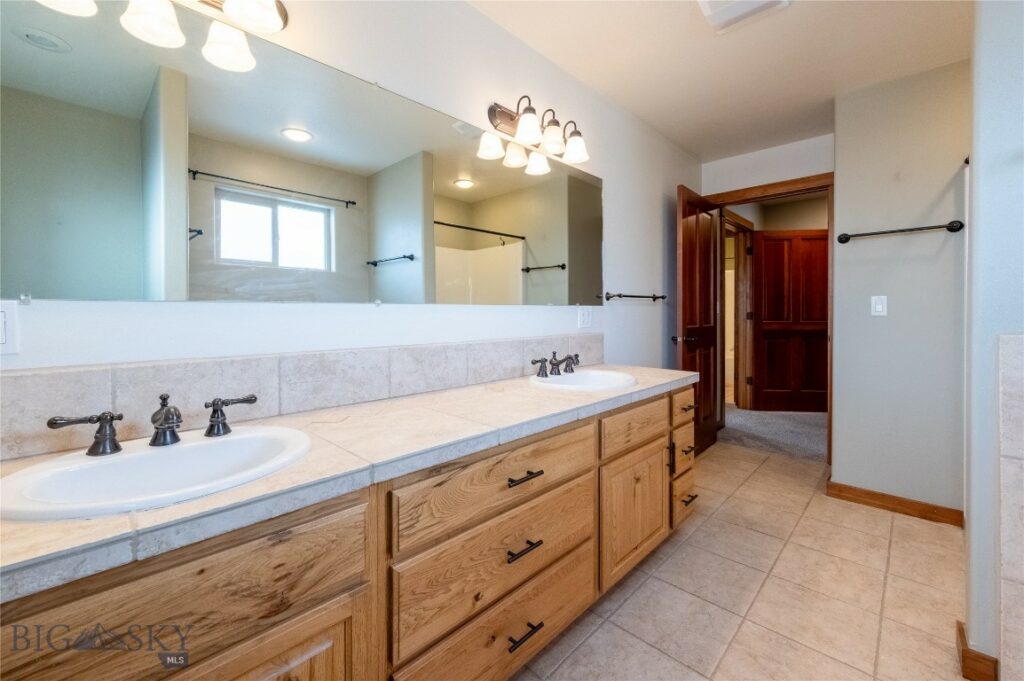 2212 Sourdough Road