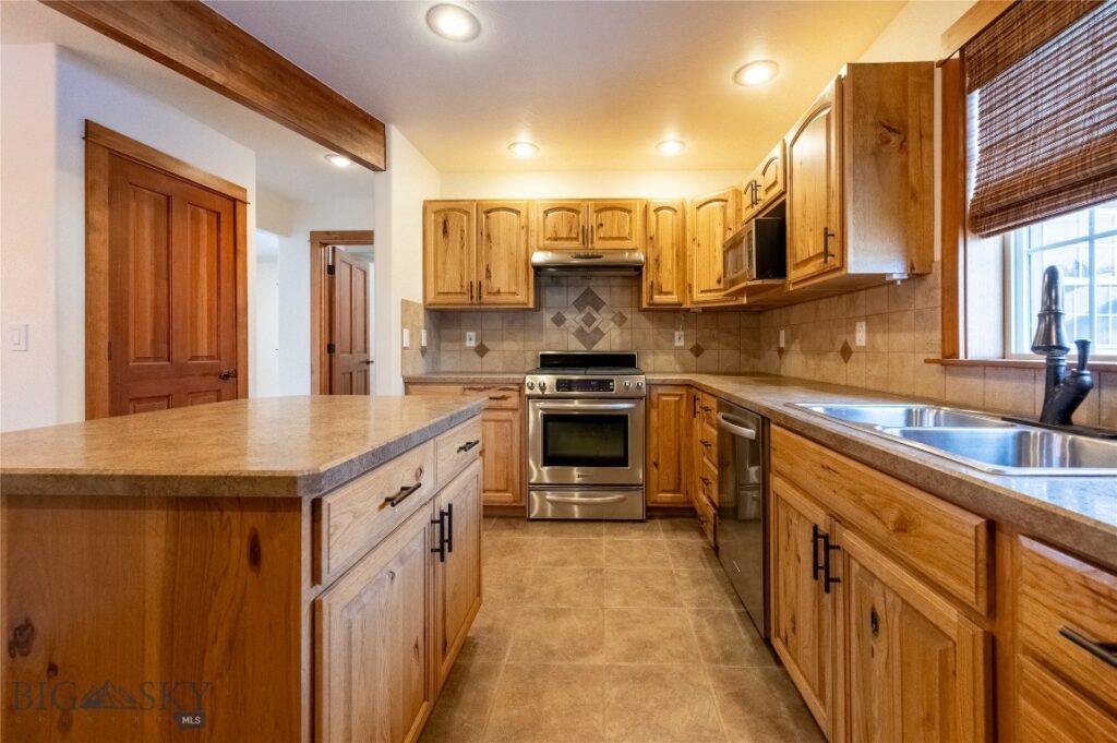 2212 Sourdough Road