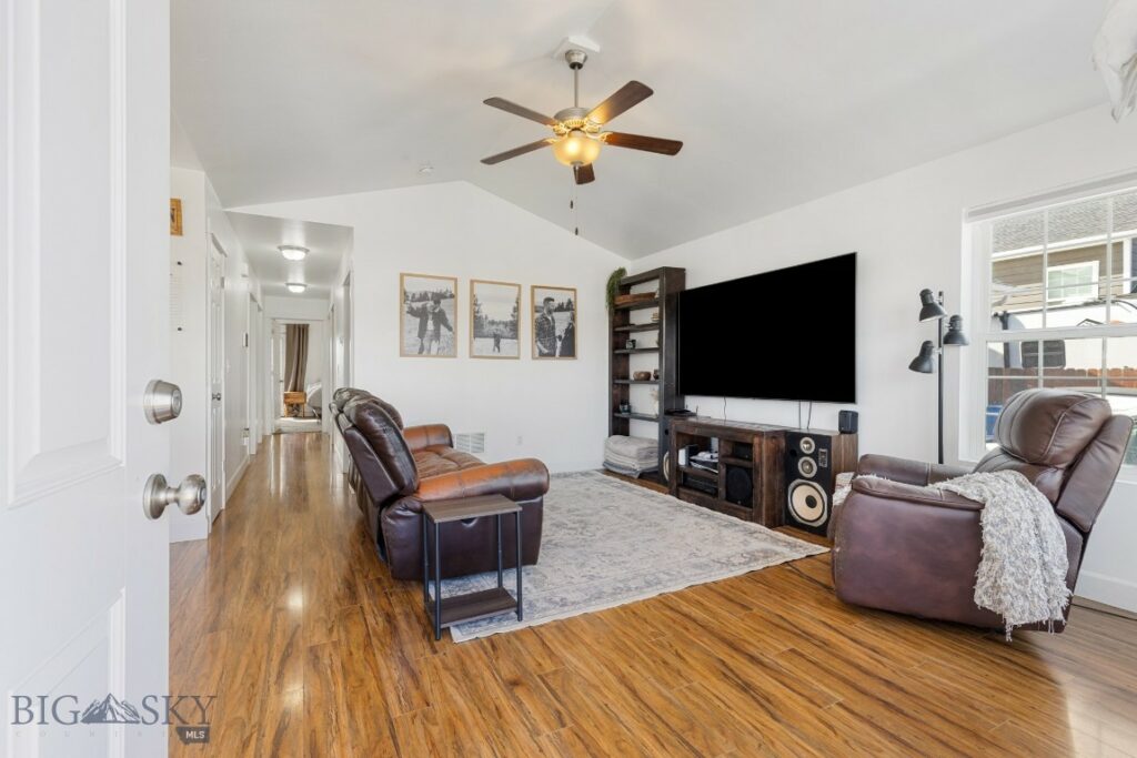 2219 Sturnella Lane