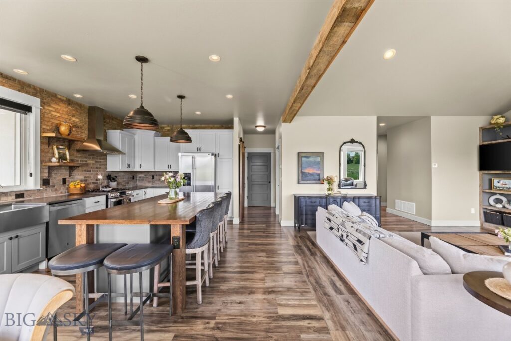 222 Higain Trail