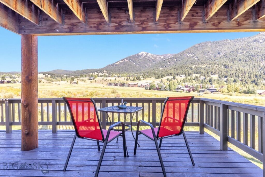 2225 Black Otter Road