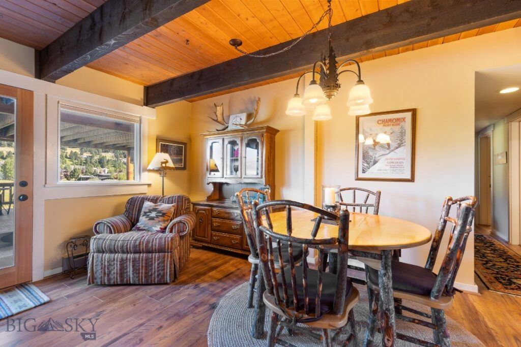 2225 Black Otter Road