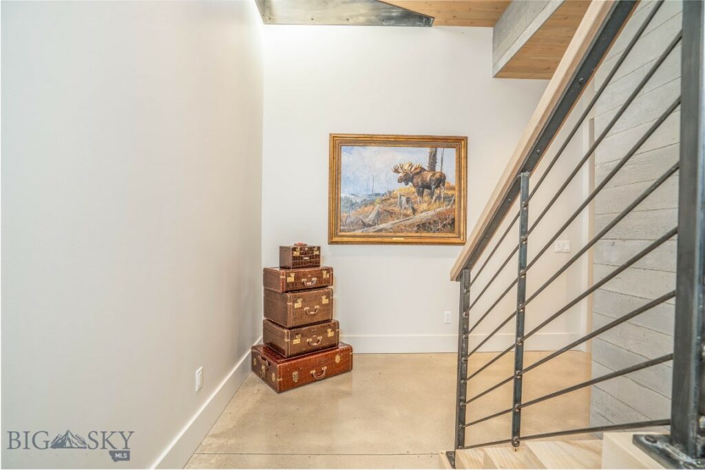 225 Alpen Strasse Street