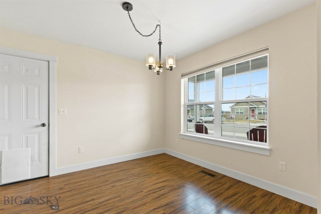 2300 Sturnella Lane