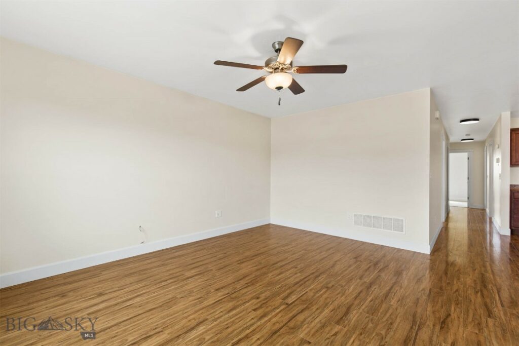 2300 Sturnella Lane
