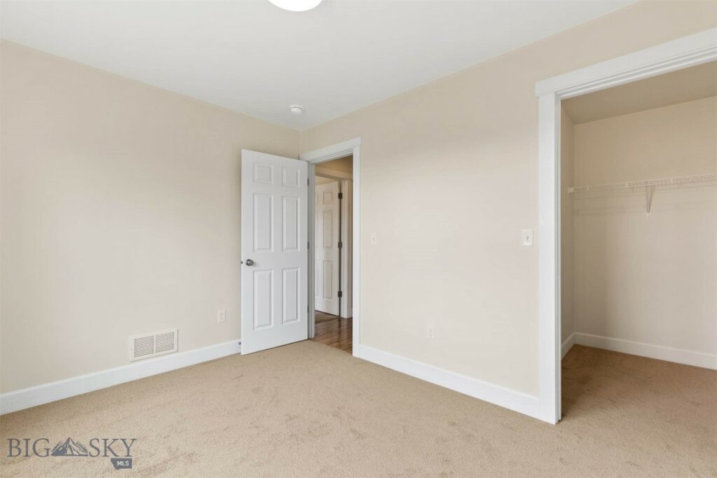 2300 Sturnella Lane