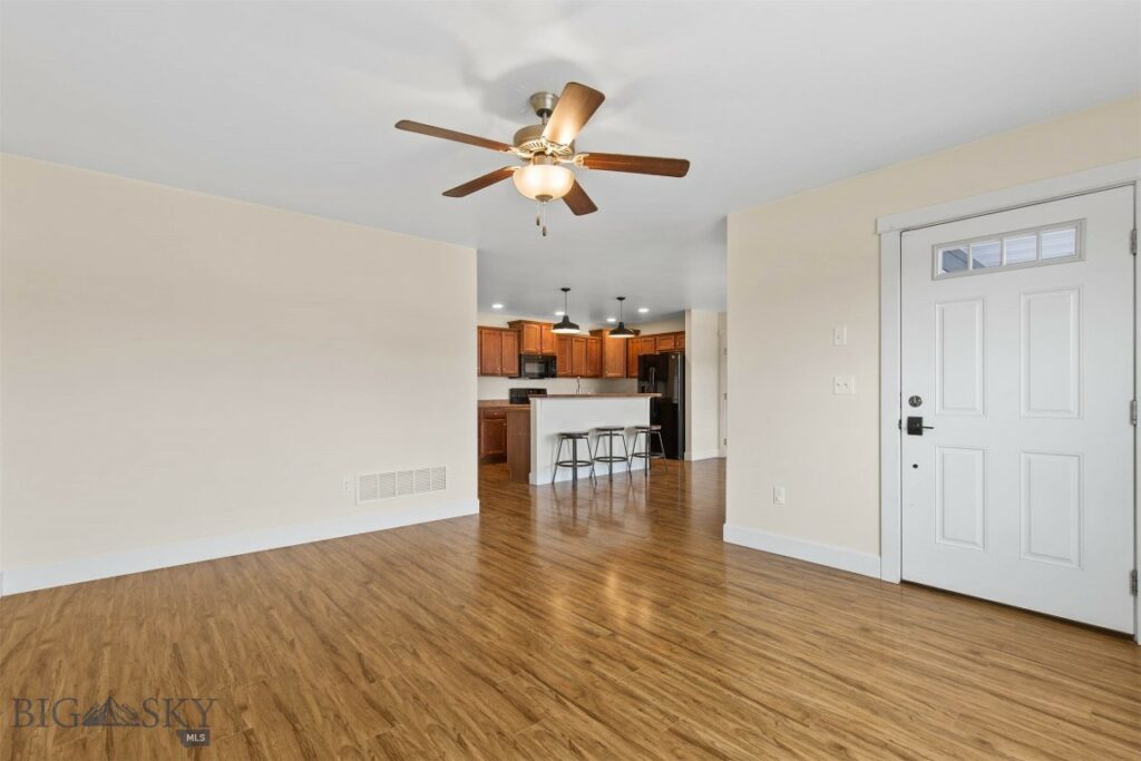 2300 Sturnella Lane