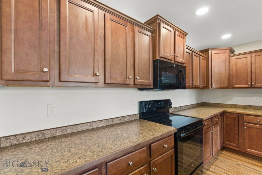 2300 Sturnella Lane