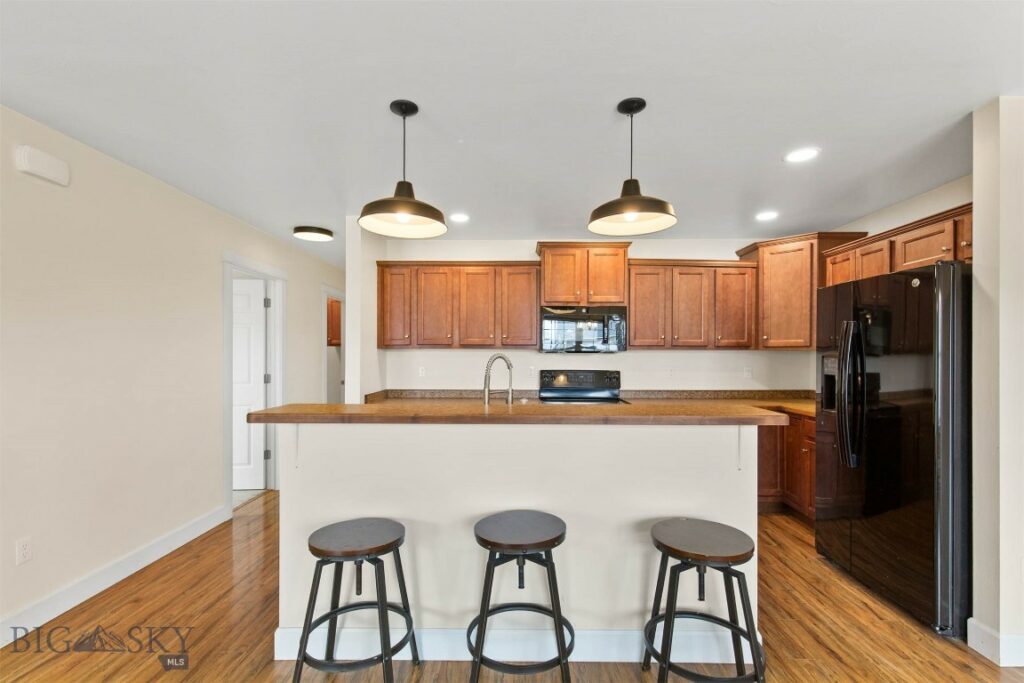 2300 Sturnella Lane