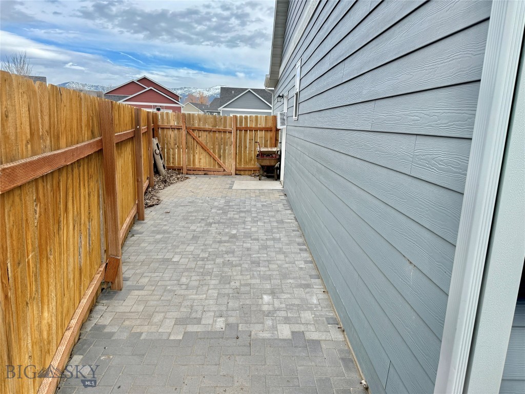 2304 Sturnella Lane