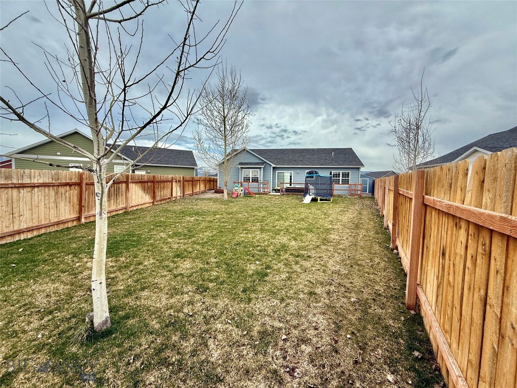 2304 Sturnella Lane