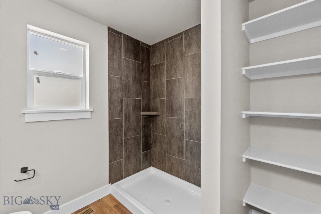 2305 Oriole Drive