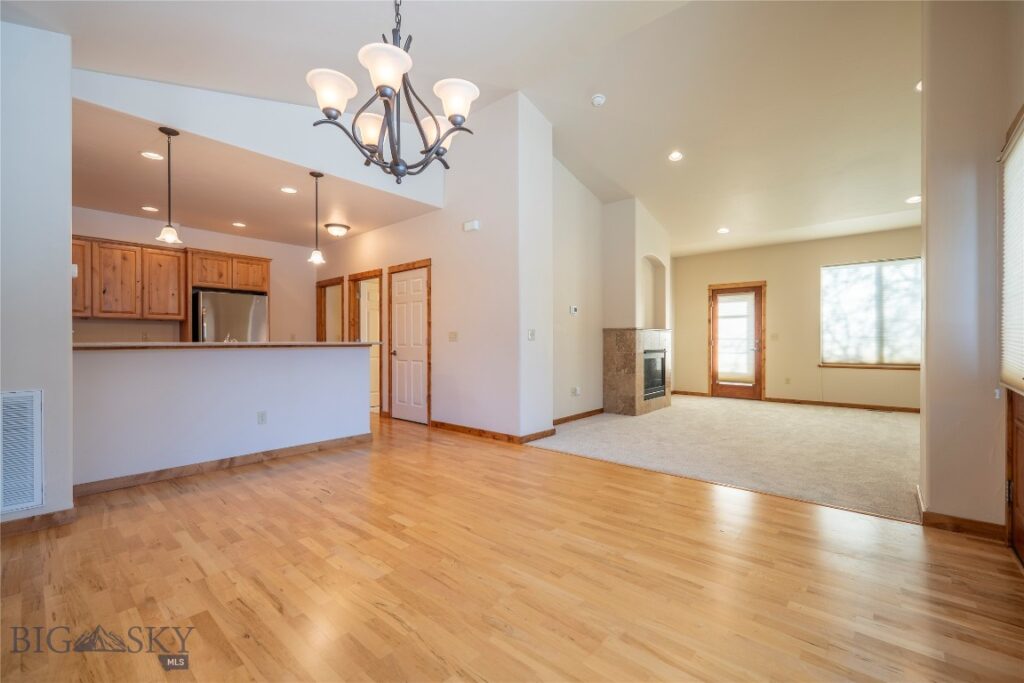 2358 W Beall