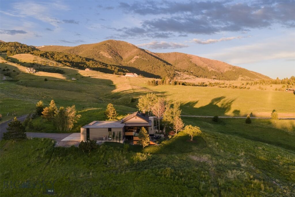 2375 Whitetail Road