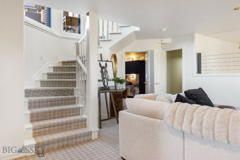 2375 Mount Ellis Lane