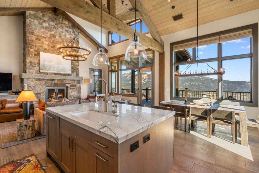 24 Pale Morning Spur