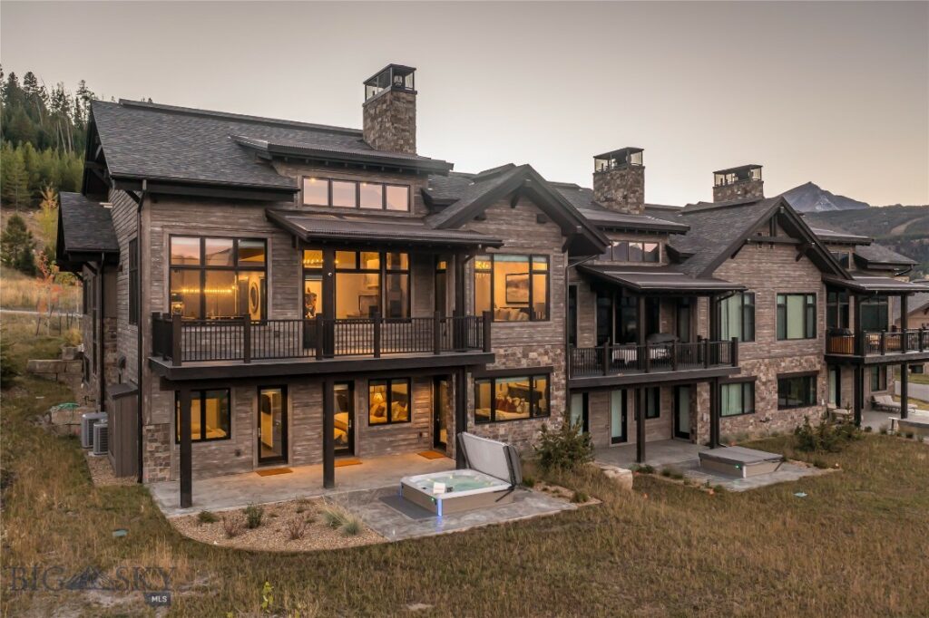 24 Pale Morning Spur