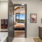 24 Pale Morning Spur