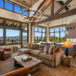 24 Pale Morning Spur