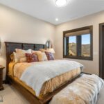 24 Pale Morning Spur