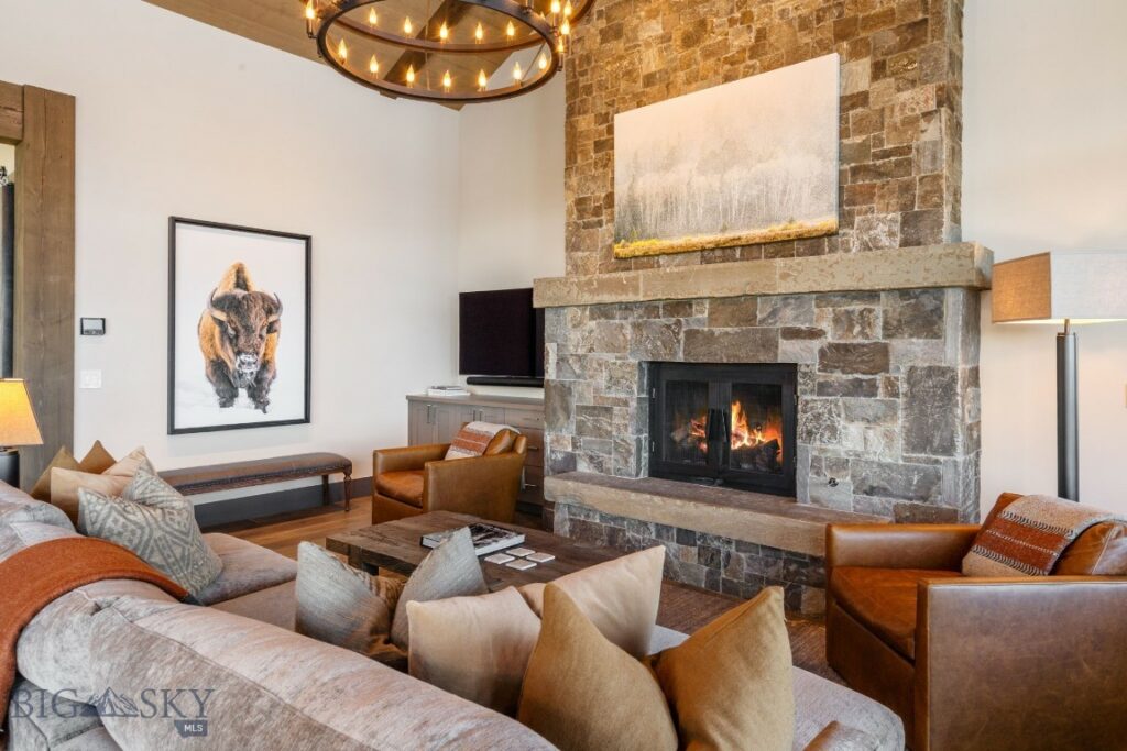 24 Pale Morning Spur