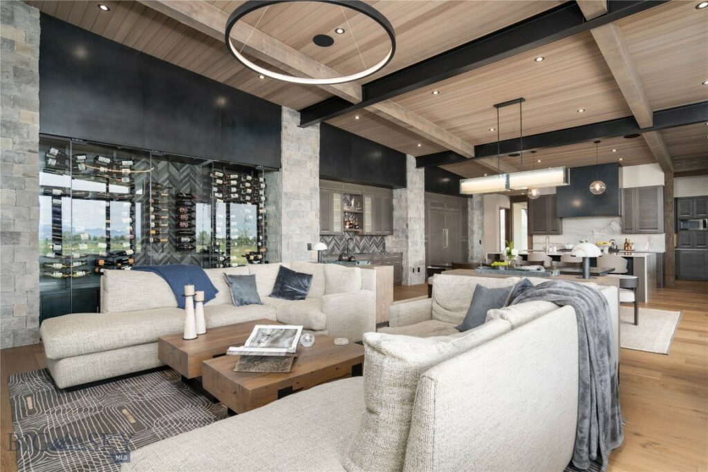 240 Horsetail Road