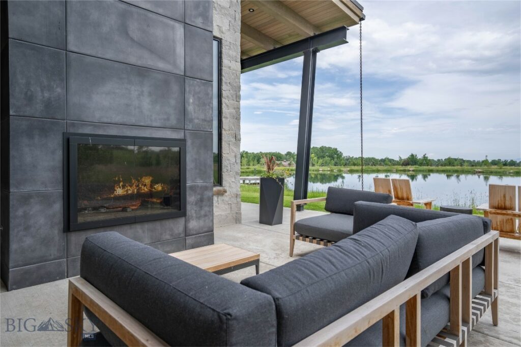 240 Horsetail Road
